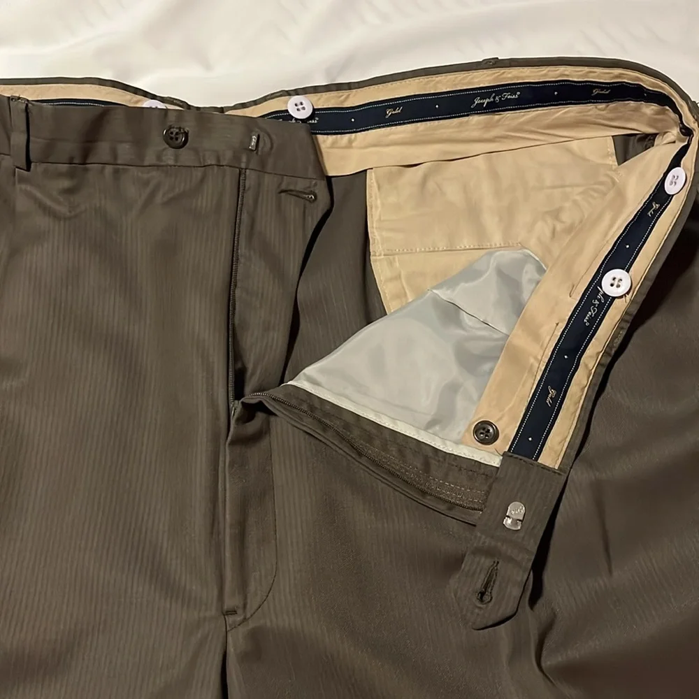 Joseph & Feiss Gold Label Olive Pinstripe 2 piece suit. 60L - Picture 12 of 14